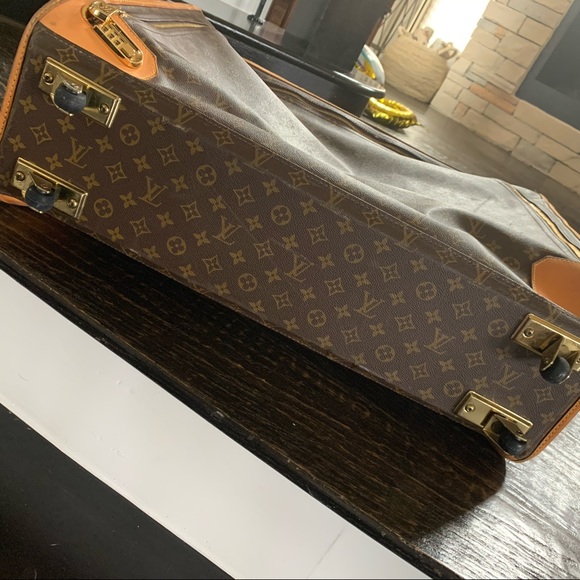 Vintage 1980s Louis Vuitton Suitcase w/Wheels ✅ AUTHENTICATED BY POSHMARK✅ - Picture 10 of 12